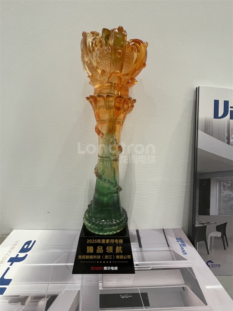 1758695334338417.jpg 68902ce38e5d6376359c721ef2d30359(1).jpg